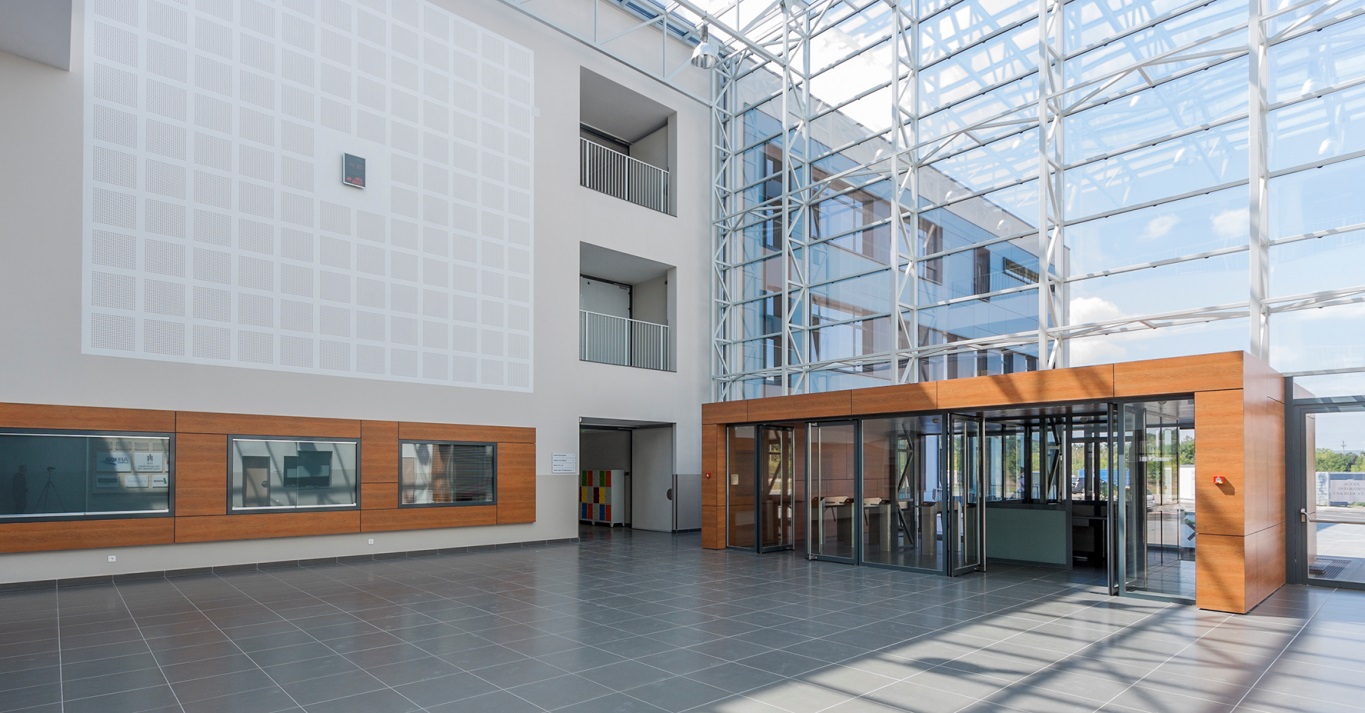 LYCEE FRANCAIS - ANNA DE NOAILLES